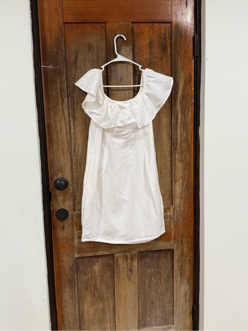 Linen blend White Ruffle Shoulder Dress - Classic Summer Style